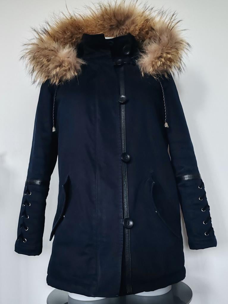 Manteau Maje femme T38 noir/bleu capuche bordée de fourrure, Enlèvement ou Envoi, Comme neuf, Bleu