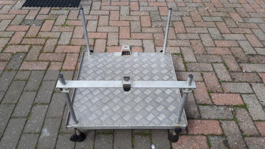 Visplateau, Watersport en Boten, Ophalen, Gebruikt