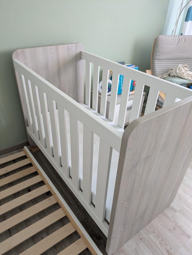Babybed 120x60 ( omvormbaar tot 1 pers. bed ), Kinderen en Baby's, Zo goed als nieuw, Minder dan 140 cm, Minder dan 70 cm, Ophalen