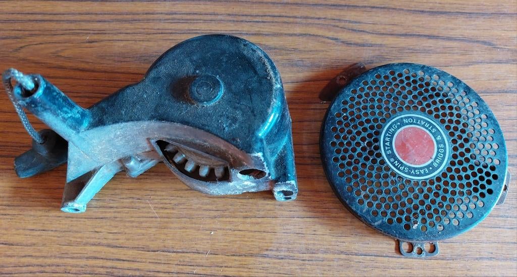 Lanceerder en plaat voor de Briggs & Stratton grasmaaiermoto, Ophalen, Gebruikt