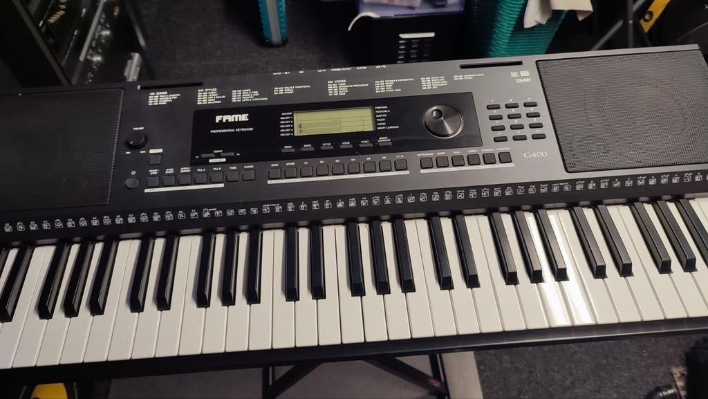 Fame G400 clavier, Musique & Instruments, Enlèvement