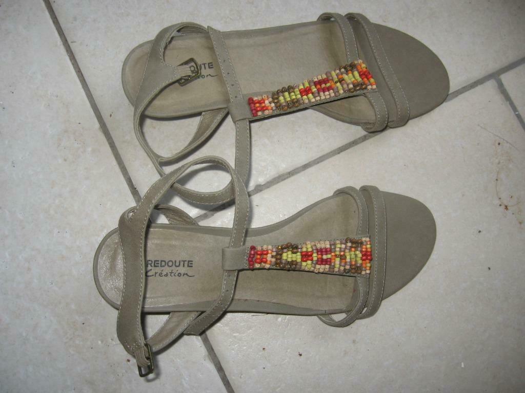 Sandales en cuir de couleur vert/gris avec petites perles mu, Enlèvement ou Envoi, La Redoute, Comme neuf, Vert