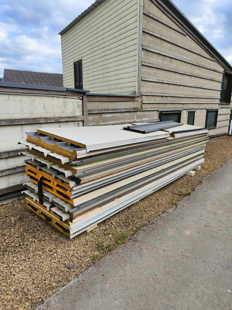 A Vendre = Panneaux sandwich pour toiture, Enlèvement, Utilisé, Autres matériaux, 20 à 50 mm