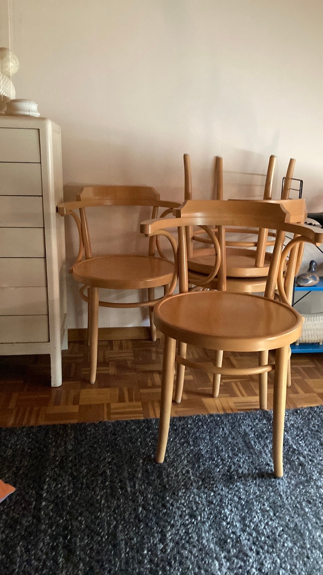 Houten stoelen wel gebruikt nog goede staat en stevig, Huis en Inrichting, Stoelen, Ophalen