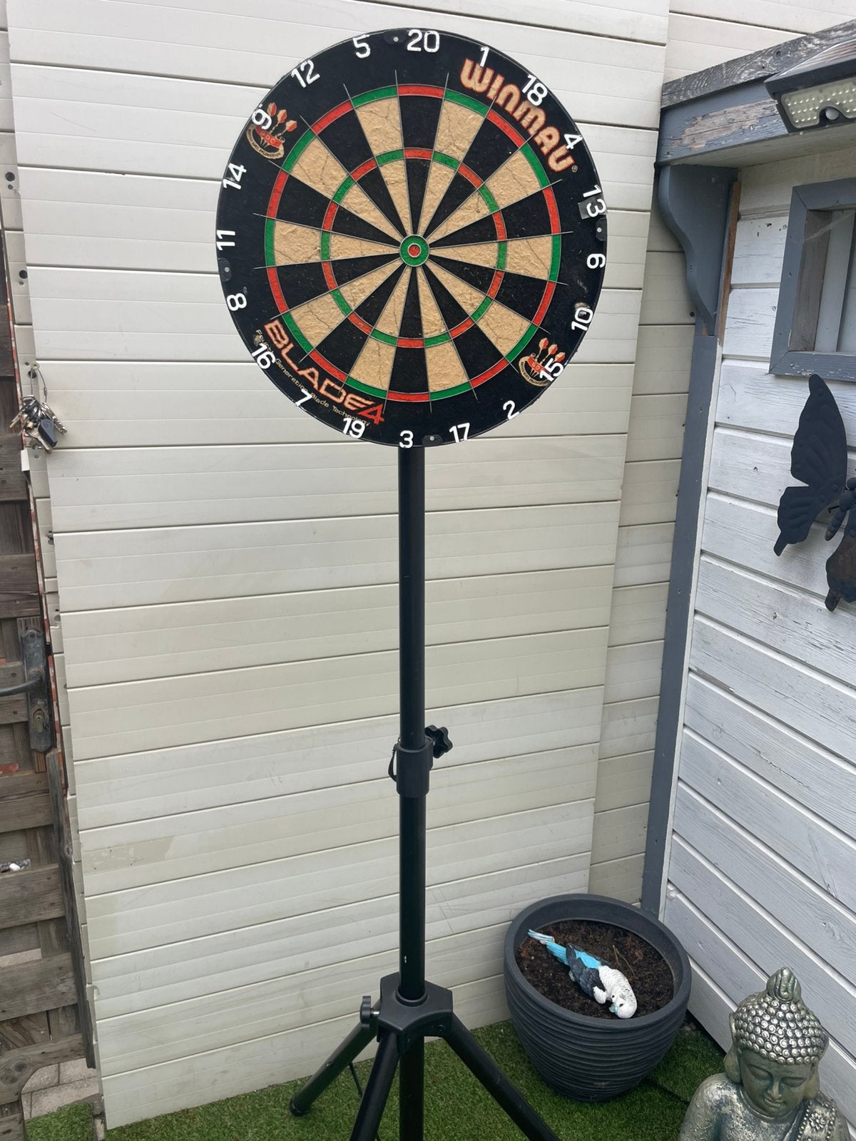 Darts stander + blok + surond, Enlèvement, Comme neuf
