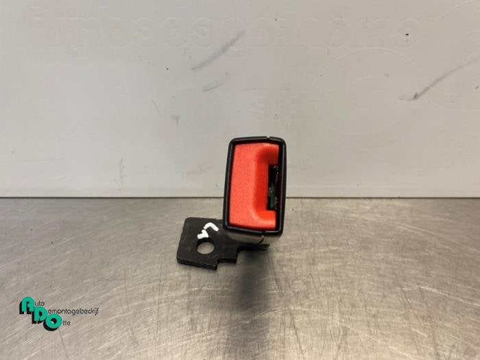 Insertion ceinture de sécurité arrière gauche d'un Fiat P, Autos : Pièces & Accessoires, -, 3 mois de garantie, Utilisé, Fiat