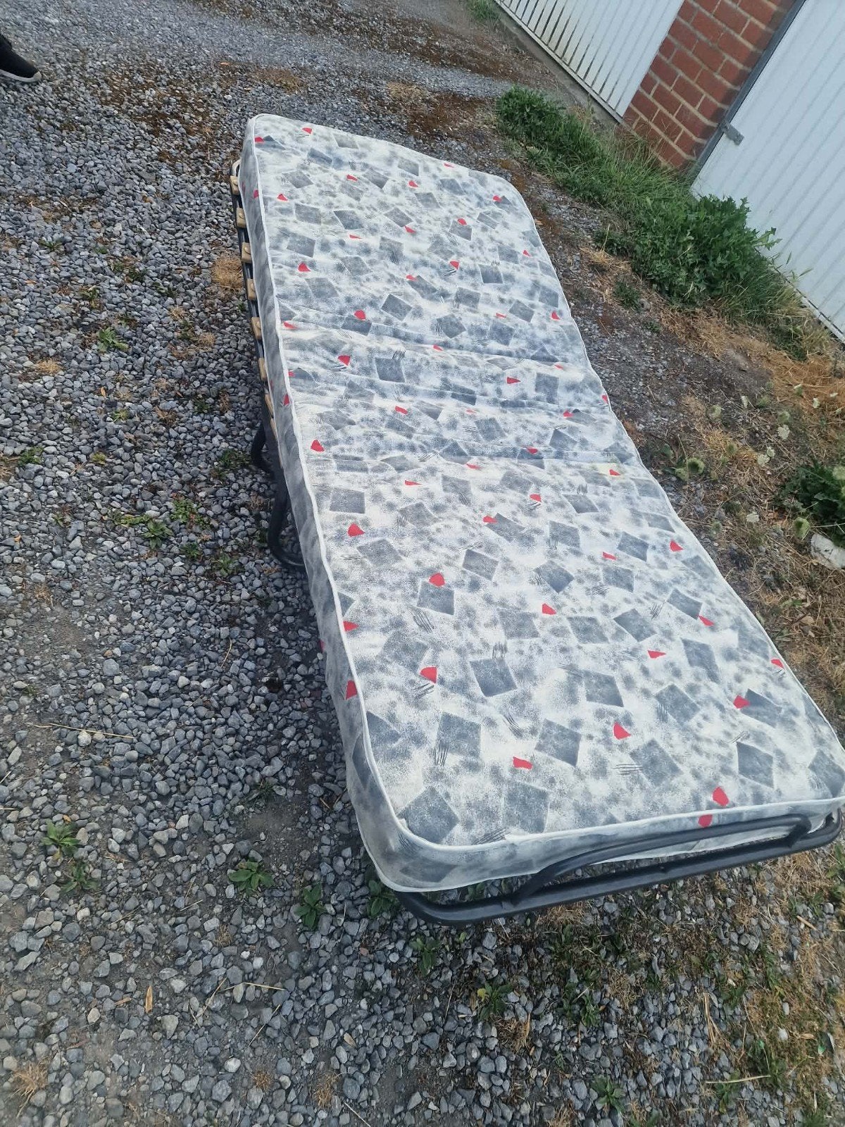 lit pliant complet avec matelas en bon état possible de livr, Enlèvement, Utilisé, Garçon ou Fille