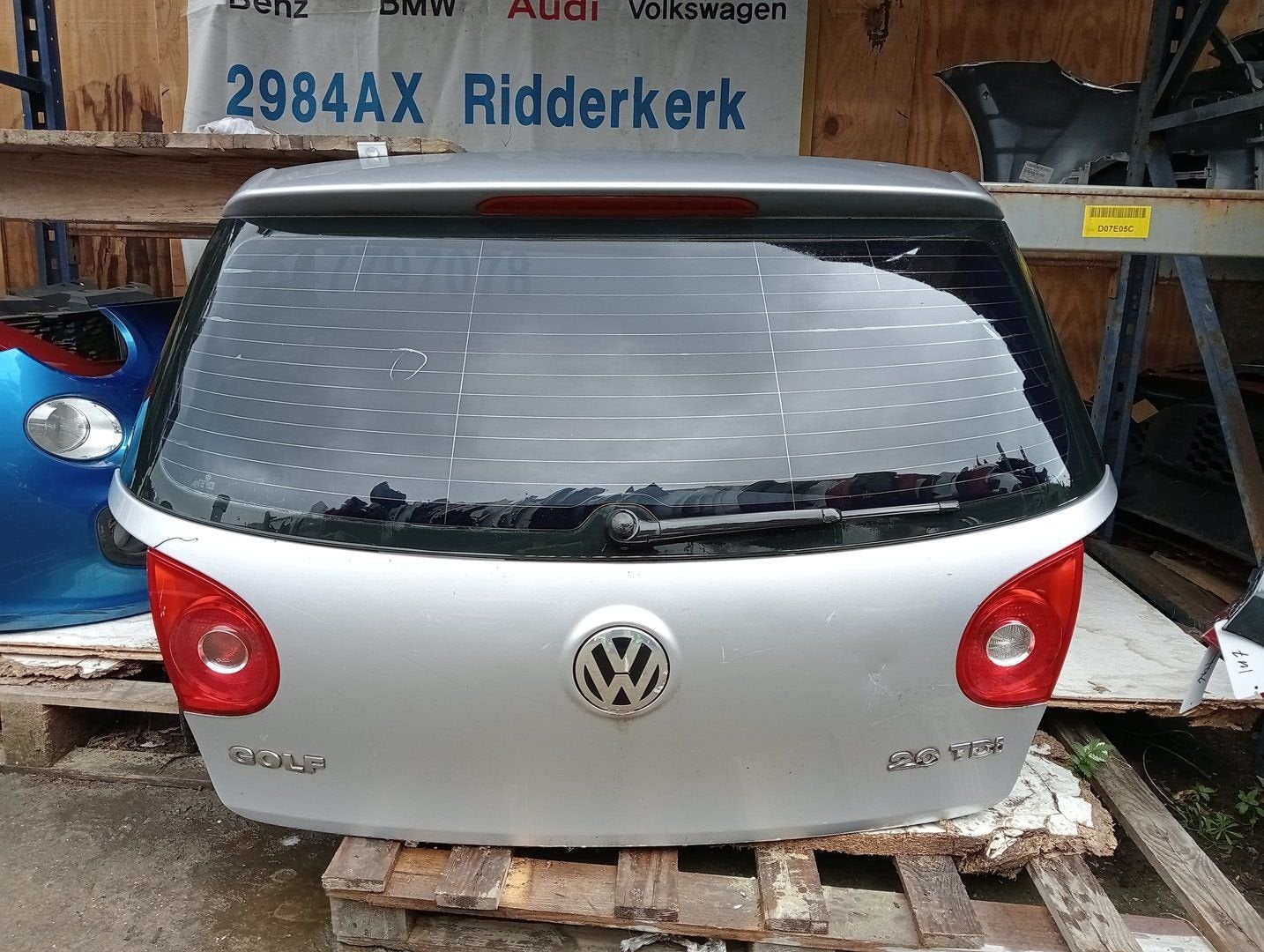 Achterklep van een Volkswagen Golf (LC9X), Arrière, Volkswagen, -, Haillon arrière