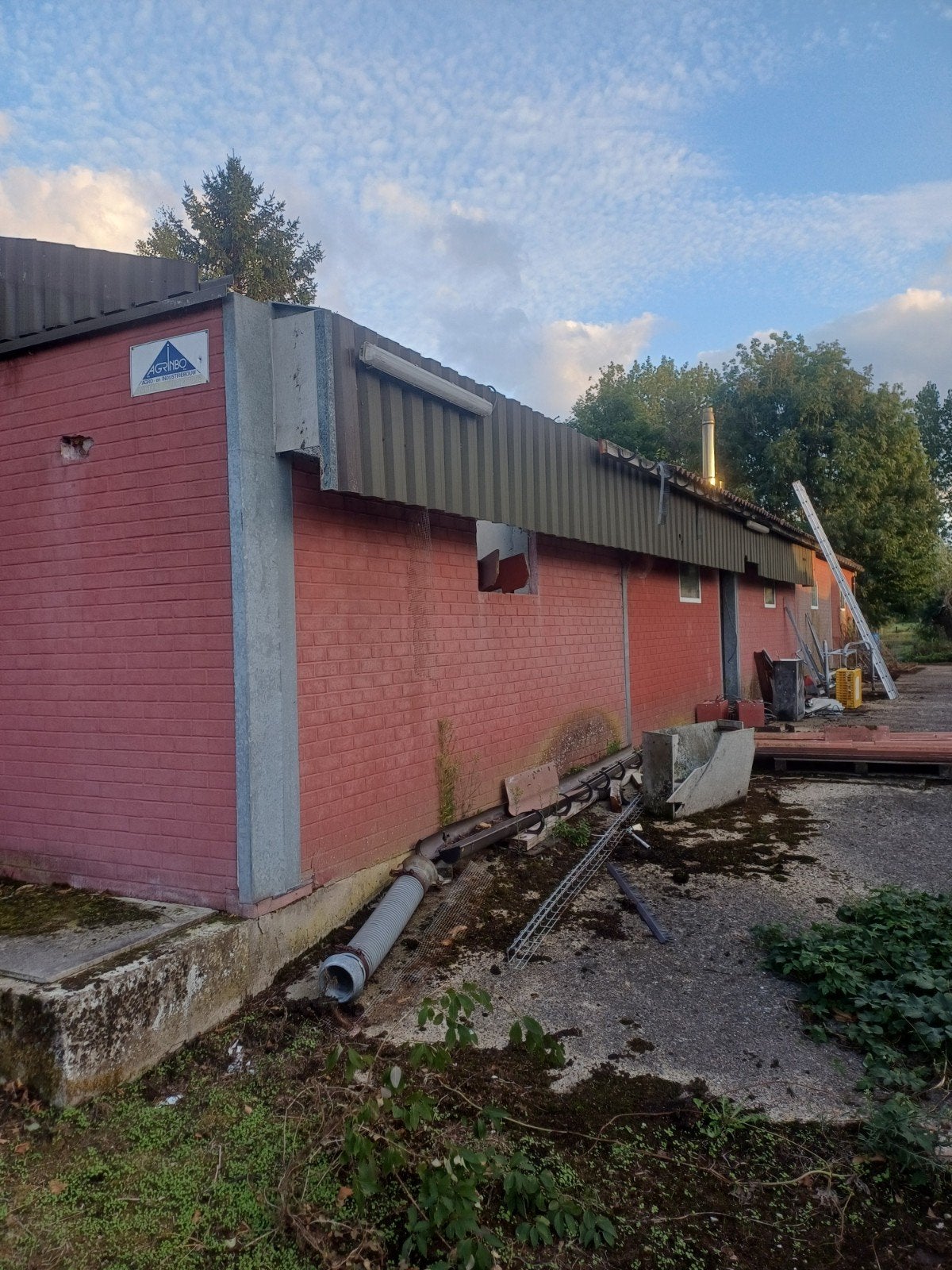 prefab varkensstal ook geschikt voor hangaar, Ophalen, Zo goed als nieuw