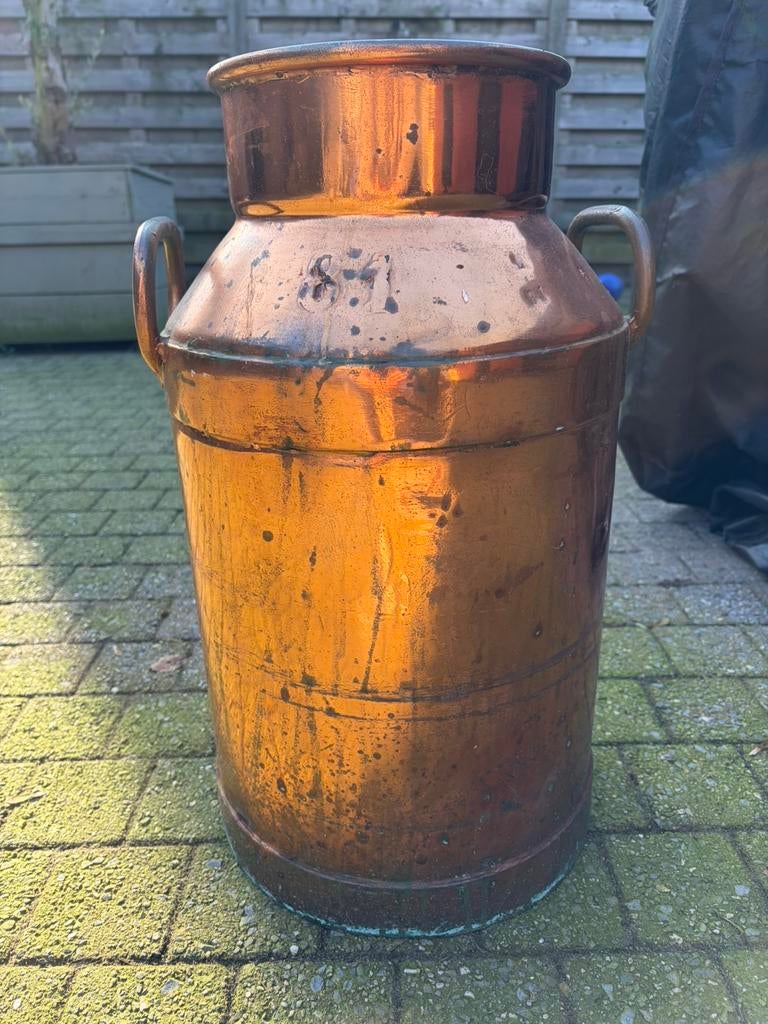 Bidon à lait en cuivre à vendre, Enlèvement