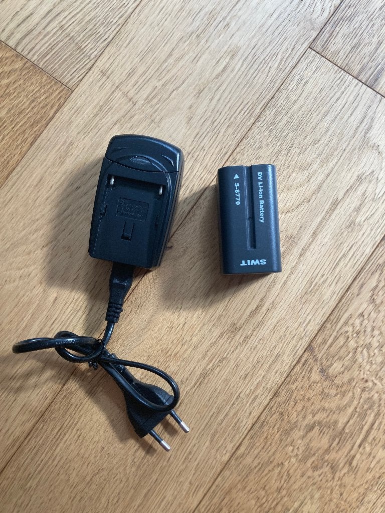 Chargeur de batterie JUPIO + Batterie SWIT, Ophalen of Verzenden, Zo goed als nieuw
