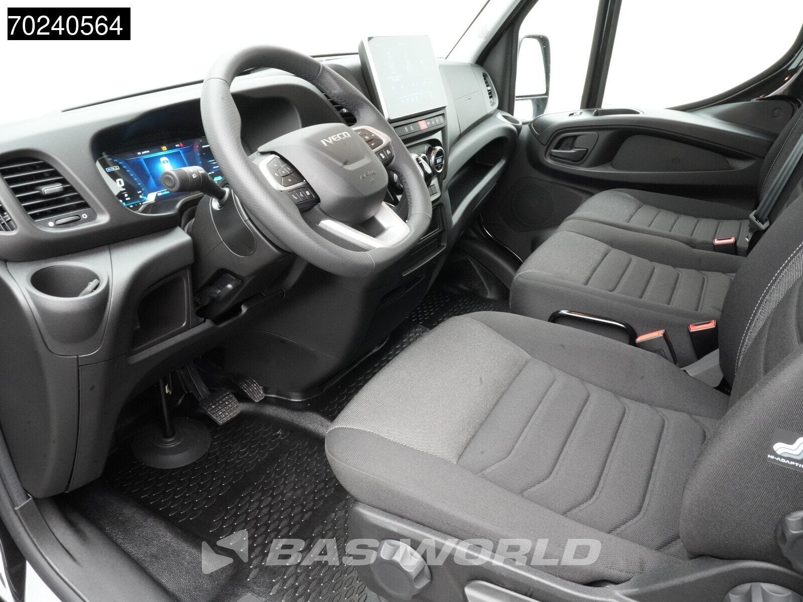 Iveco Daily 35C18 BPM VRIJ! 3.0L Automaat L3H2 180PK Dubbell, Auto's, Automaat, Stof, Euro 6, 4 cilinders