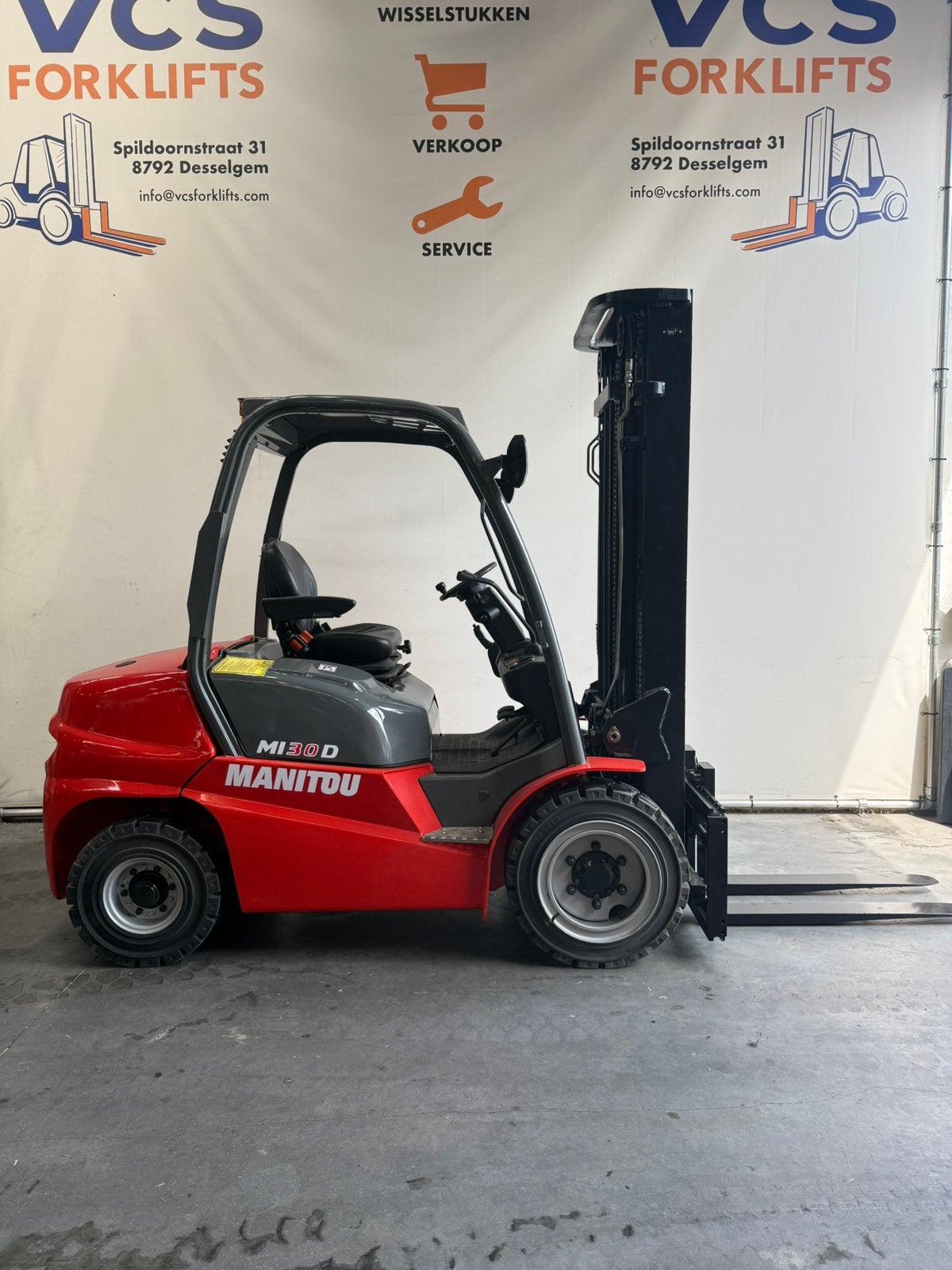 Manitou diesel heftruck 3 ton triplex 5,5m 2020 -2700uren, Ophalen, Diesel, Heftruck