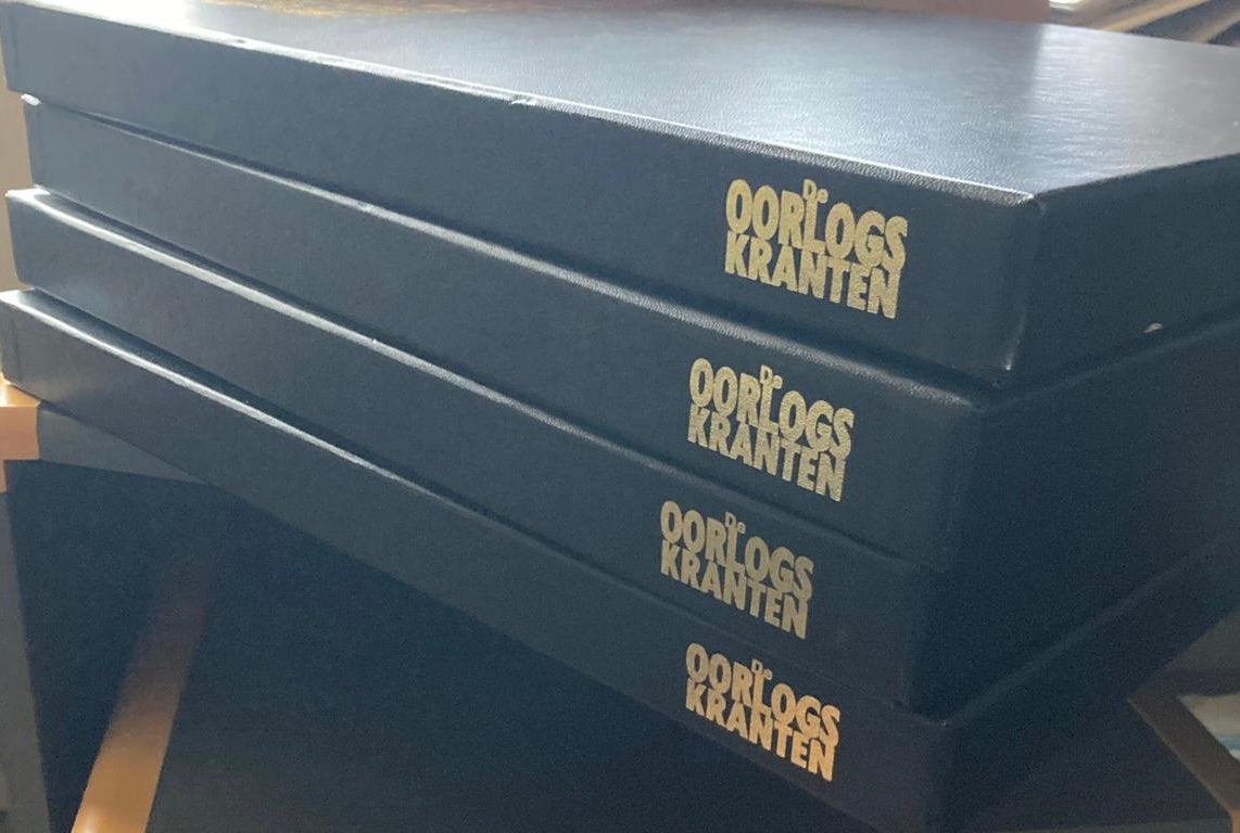 4 delige collectie artikels uit oorlogskranten, Verzamelen, Ophalen
