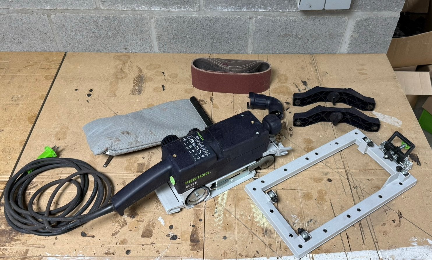 Festool BS 75 E-Set bandschuurmachine, Bricolage & Construction, Outillage | Ponceuses, Enlèvement, Comme neuf, 600 à 1200 watts