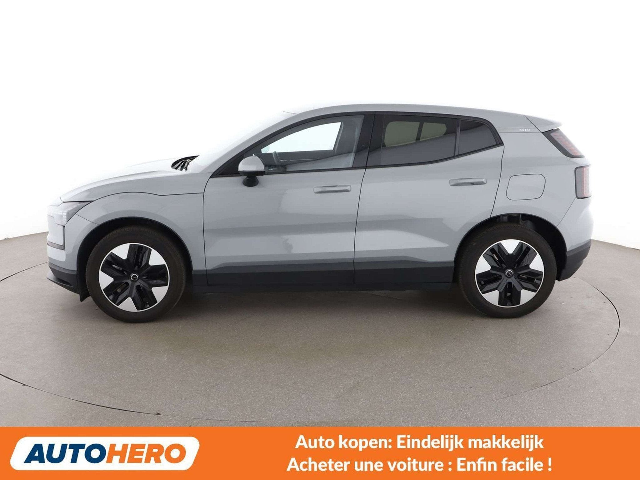 Volvo EX30 Single Motor Extended Range Core 2WD, Autos, Volvo, Cuir, Argent ou Gris, Achat, https://public.car-pass.be/vhr/e4a0dfa2-a635-4a08-b38c-670028addd77