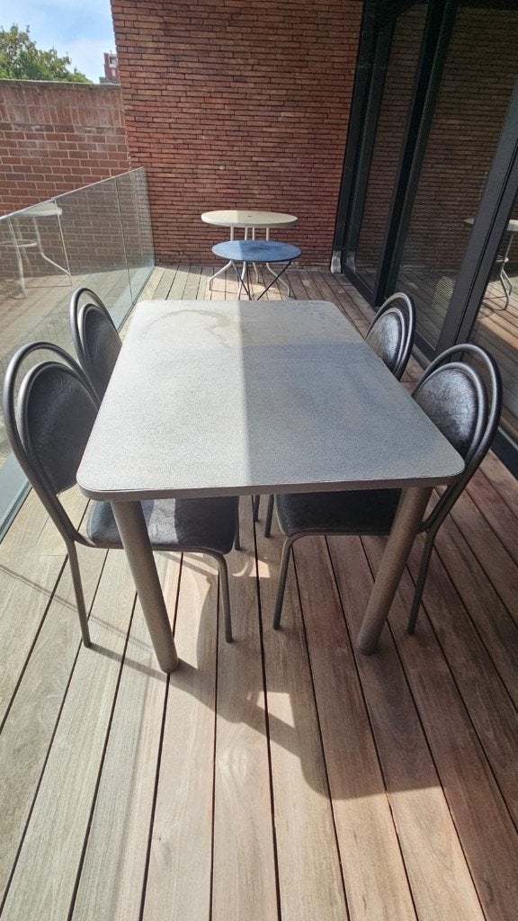 Keukentafel met vier stoelen, Ophalen, Gebruikt