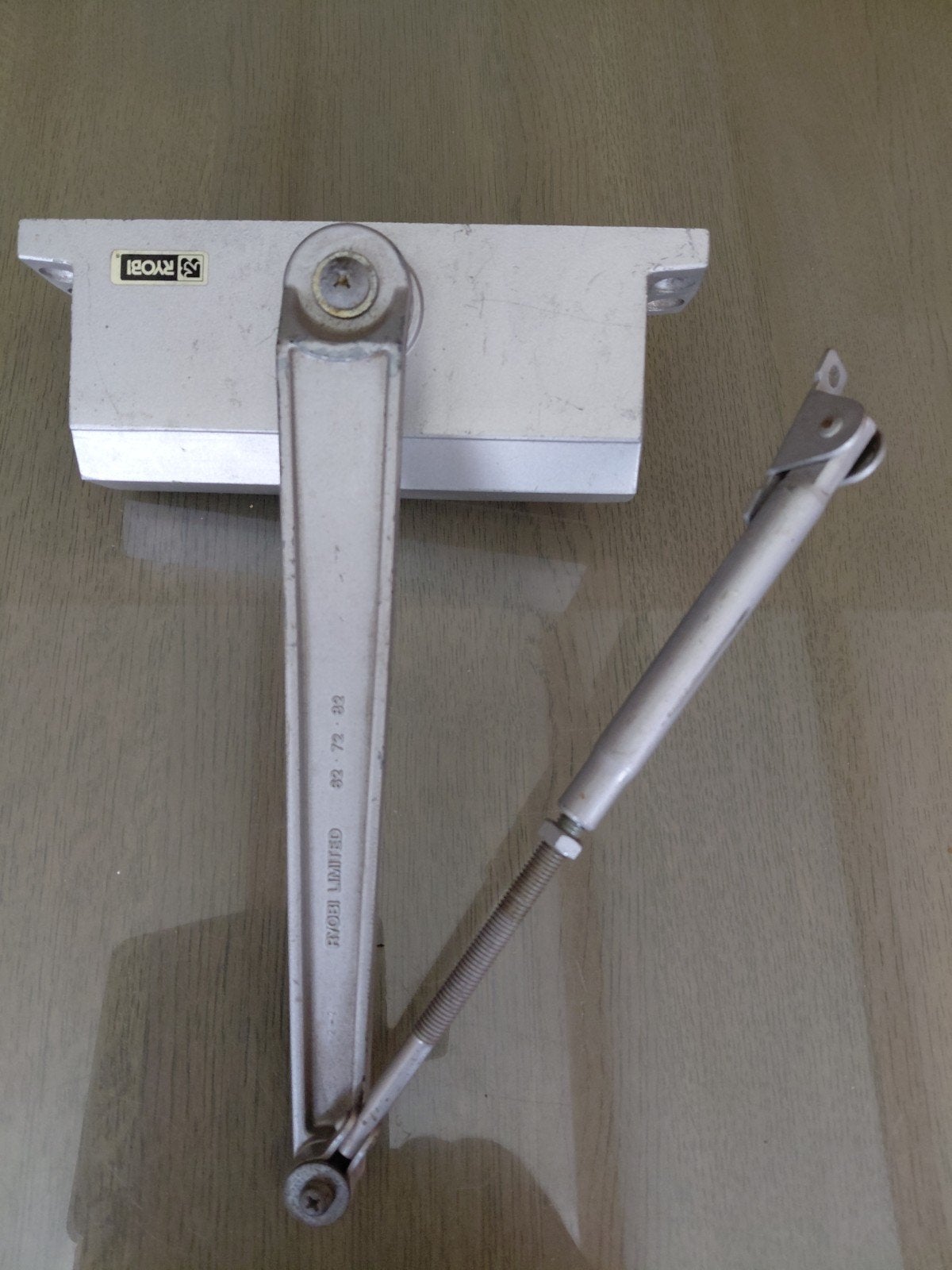 Ferme-porte hydraulique, Enlèvement ou Envoi