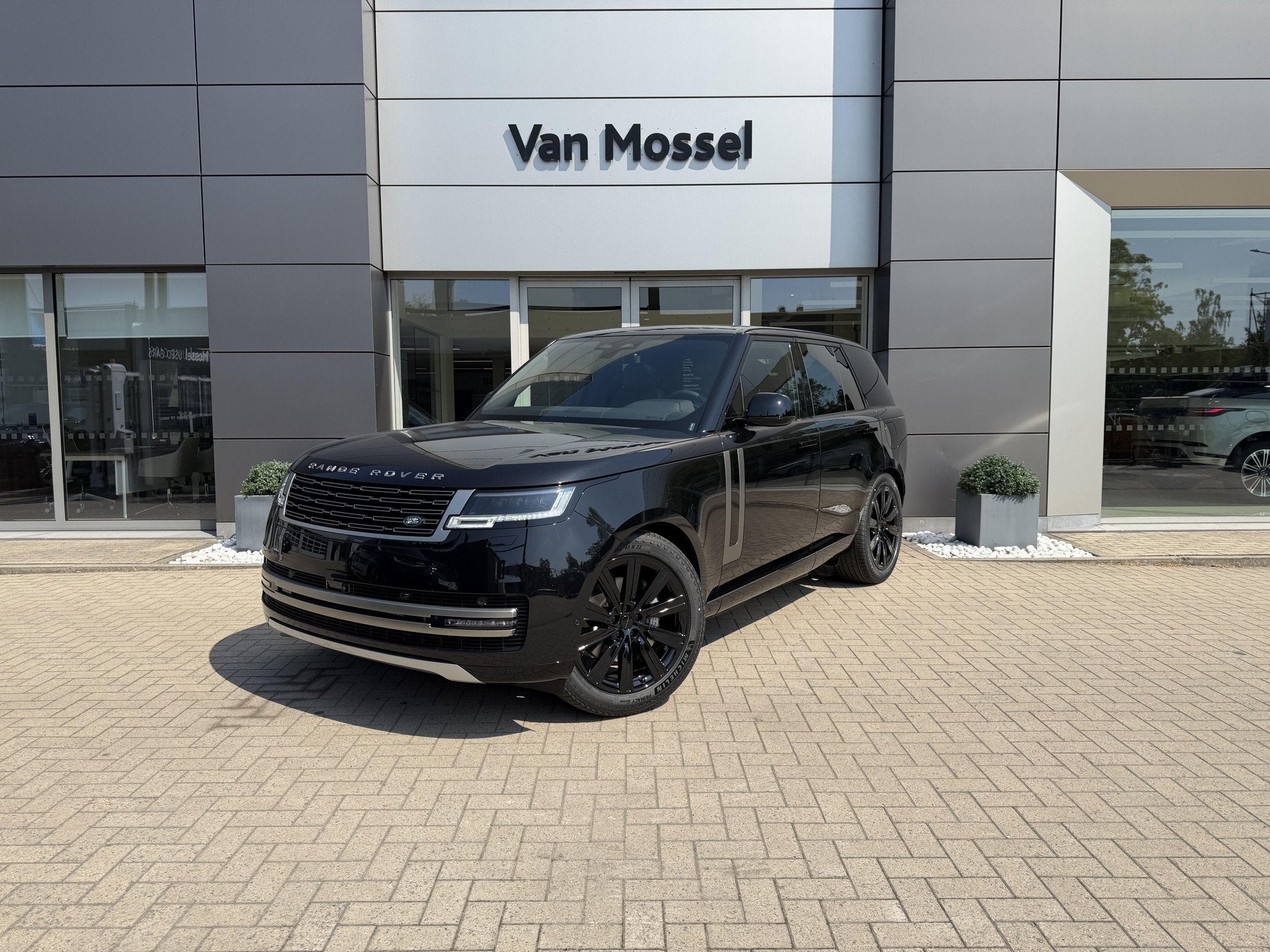 Land Rover Range Rover SWB P460e SE AWD Auto. 26MY, Autos, Cuir, 460 ch, Achat, Système audio