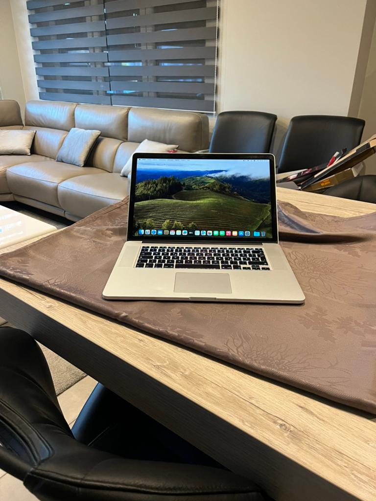 MacBook Pro 15" (medio 2015), Computers en Software, Apple Macbooks, Zo goed als nieuw, MacBook, 15 inch, Ophalen of Verzenden