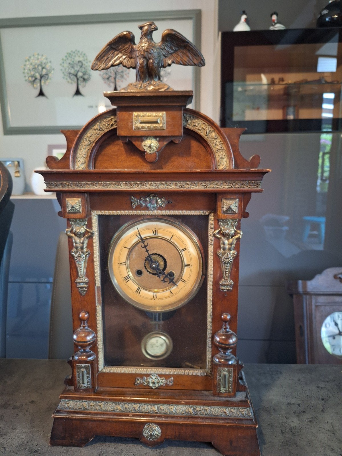 Pendule de cheminée, Enlèvement
