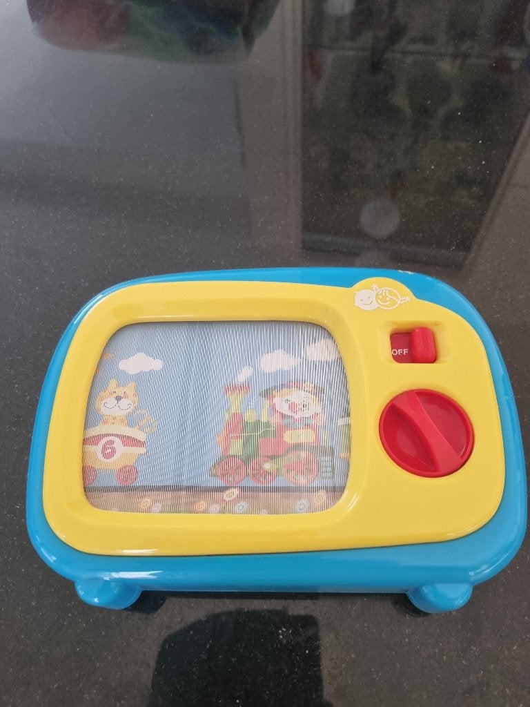 Speelgoed TV, Kinderen en Baby's, Ophalen, Zo goed als nieuw, Ontdekken, Met geluid