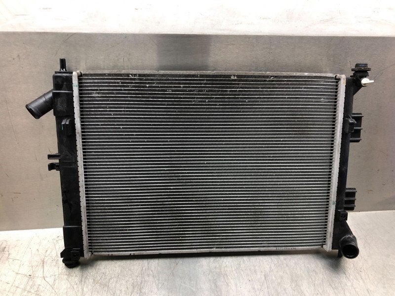 RADIATEUR EAU Hyundai i30 (GDHB5) (|HYUNDAII30|), Hyundai Motor Deutschland GmbH, Kaiserleipromenade 5
63067  Offenbach am Main, DE