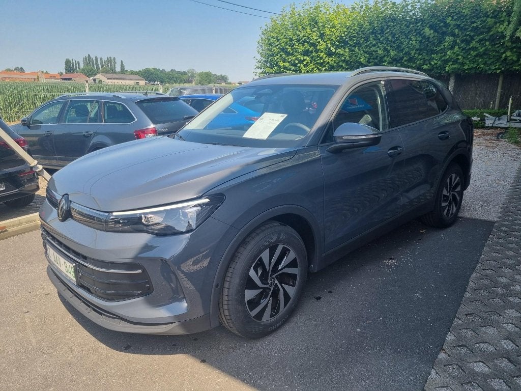 VOLKSWAGEN TIGUAN AUTOMAAT, Auto's, Testrit aan huis, Stof, 4 cilinders, Bedrijf