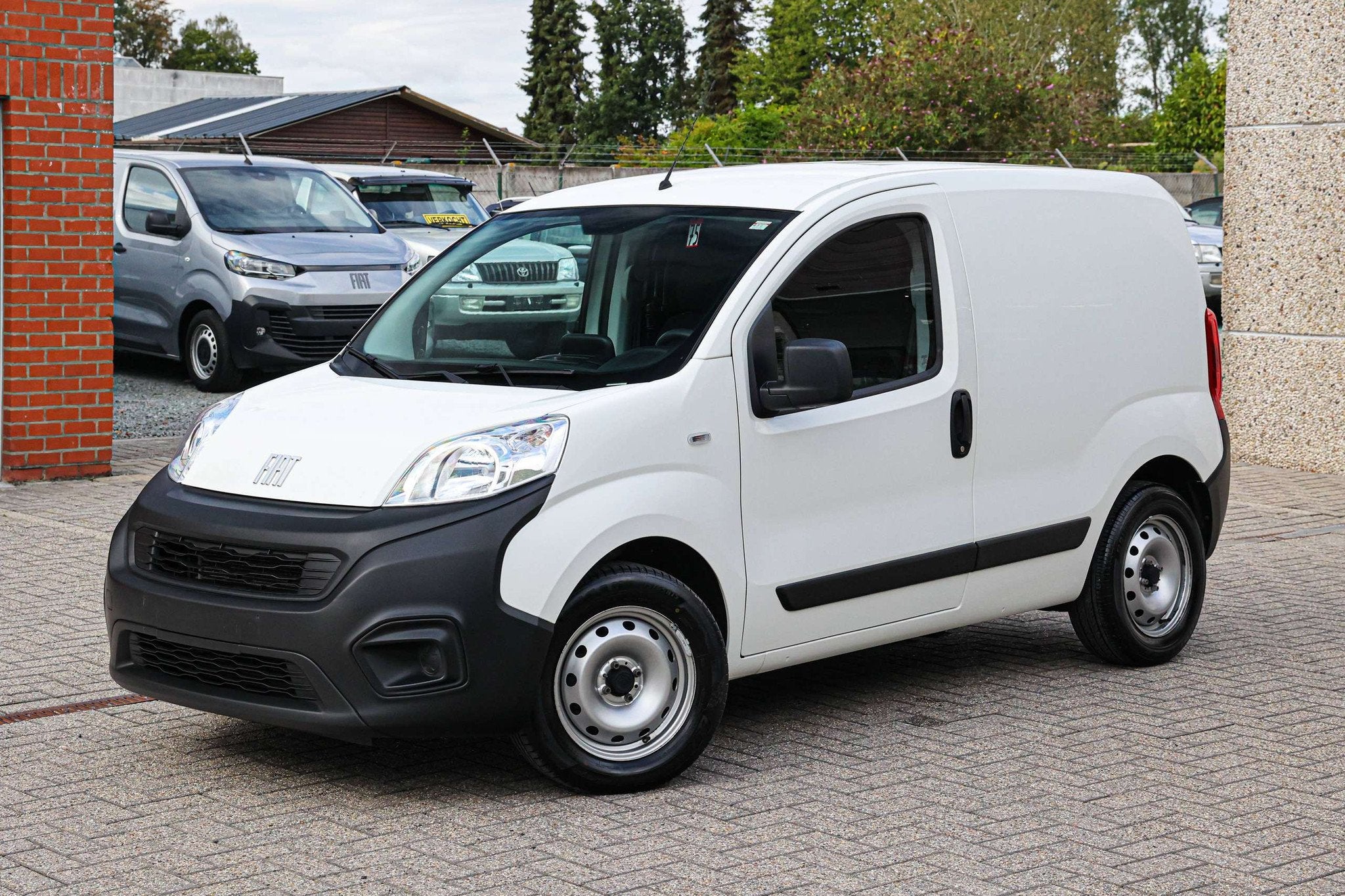 Fiat Fiorino NIEUWSTAAT*APPLE-CARPLAY*PARKEERSENSOREN*AFGEWE, 80 ch, Achat, Entreprise, 2 places