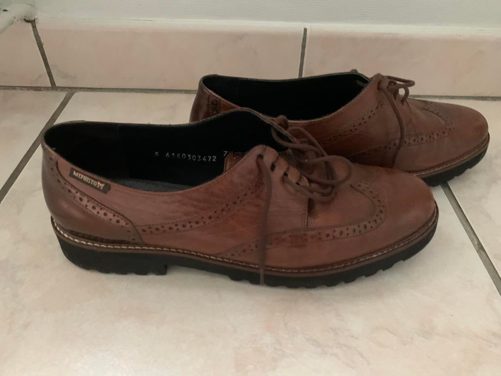 Stevige veterschoenen Mephisto 7 1/2 (40 1/2)kwaliteitsleer, Kleding | Dames, Schoenen, Ophalen of Verzenden, Zo goed als nieuw