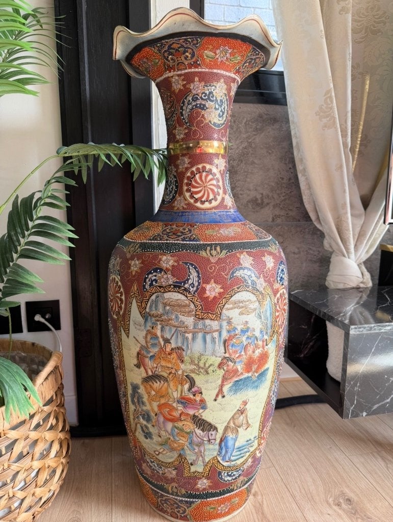 Grand vase en porcelaine, Enlèvement