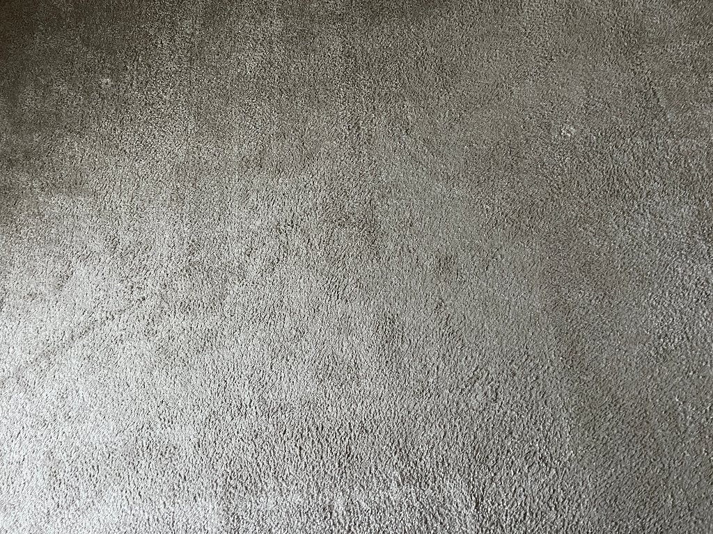 vast tapijt beige, Beige, Ophalen of Verzenden, Zo goed als nieuw, Licht bouclé
