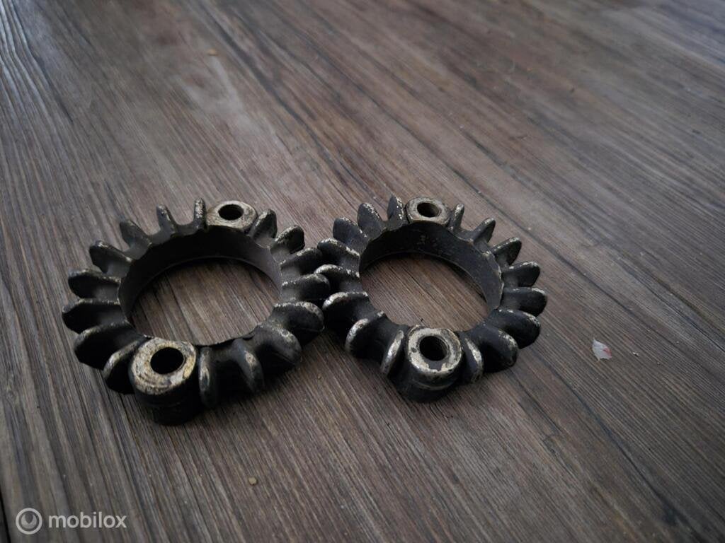 Uitlaatklem klemmen uitlaatbocht Pantah Cagiva Alazzurra, Gebruikt, Factorystore.service@ducati.com, Ophalen of Verzenden, Via Antonio Cavalieri Ducati, 74/5, 74/6, 40132 Bologna BO