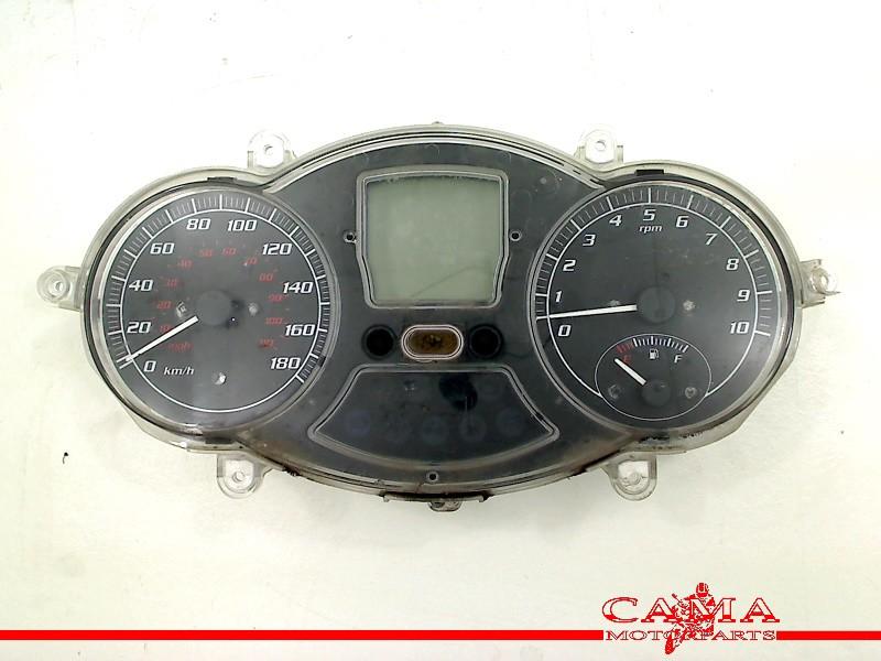 TELLERSET Piaggio MP3 500 ie Sport 2013-2015 (VIN: ZAPM681), Dhr. S. di Majo, Utilisé, Info@cama-motorparts.nl, P.J. Troelstraweg 8 8
3144 CX  MAASSLUIS, NL
