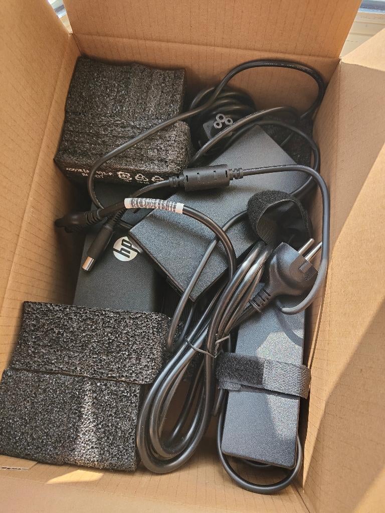 HP Docking Station 90 Watt met USB 3.0 (A7E32ET), Enlèvement, Utilisé, Station d'accueil, Hp