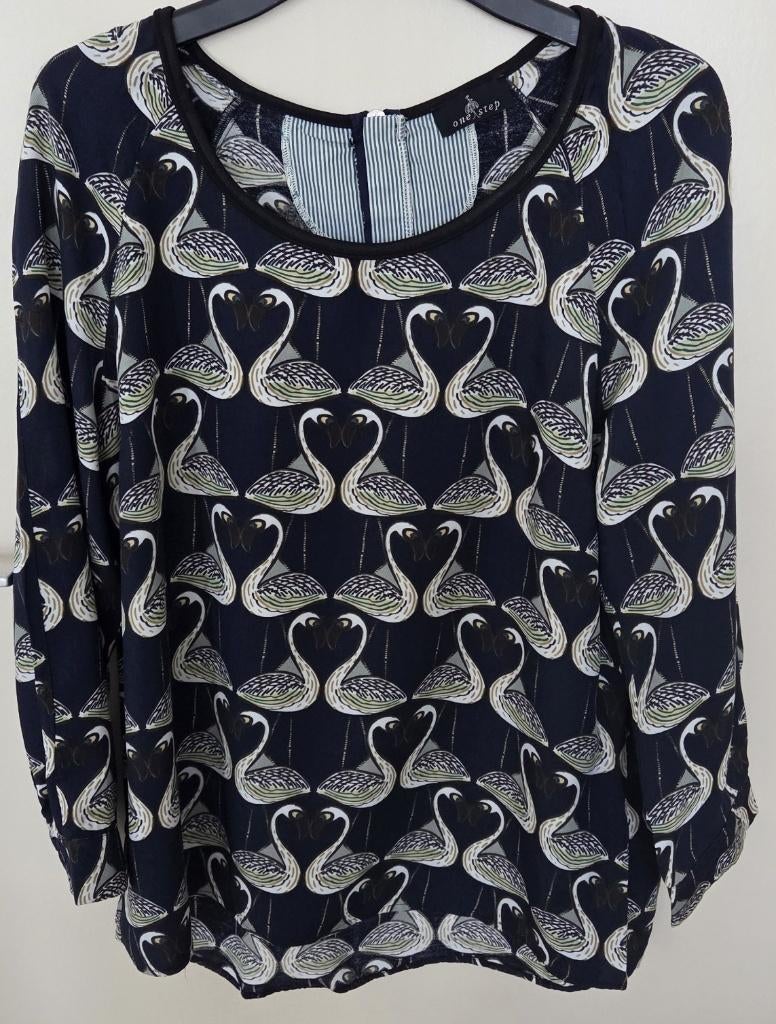 Mooie bloes van One Step met originele zwanenprint., Kleding | Dames, One Step, Blauw, Maat 42/44 (L), Ophalen of Verzenden