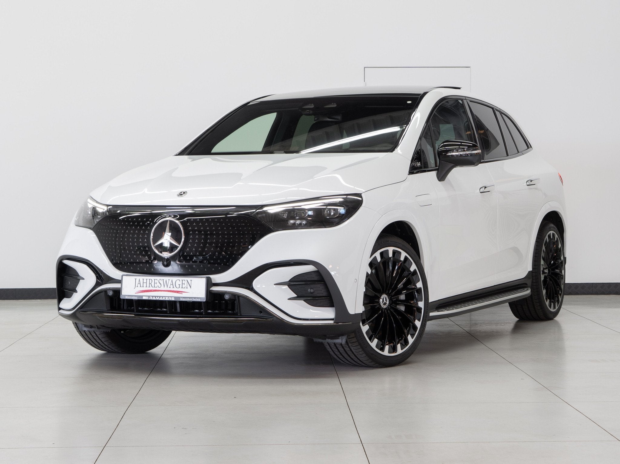Mercedes-Benz EQE SUV 350+ AMG Premium Night 22" PANO Airmat, Autos, Cuir, 215 kW, Achat, Carnet d'entretien