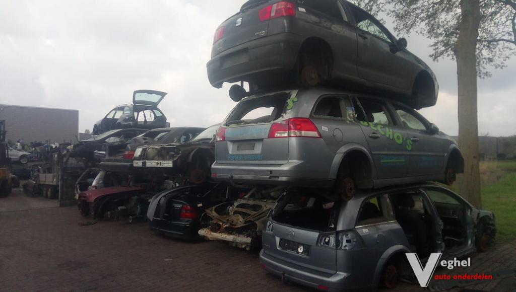 Gevraagd demontage auto's omgeving Veghel en land van cijuk, Auto-onderdelen, Ophalen, Gebruikt, -, -