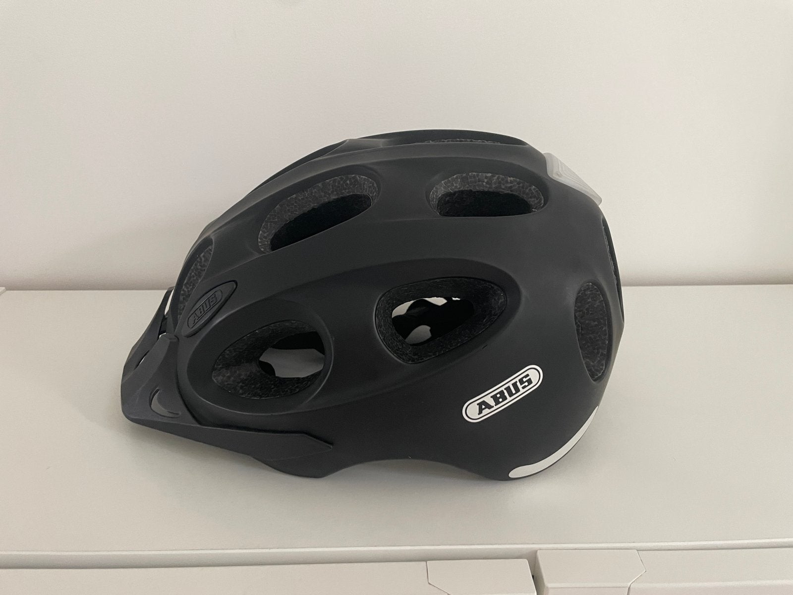 Abus ACUA (Youn-I Ace) 58-61 cm casque mixte vélo, Vélos & Vélomoteurs, Accessoires vélo | Casques de vélo, Comme neuf, Homme ou Femme