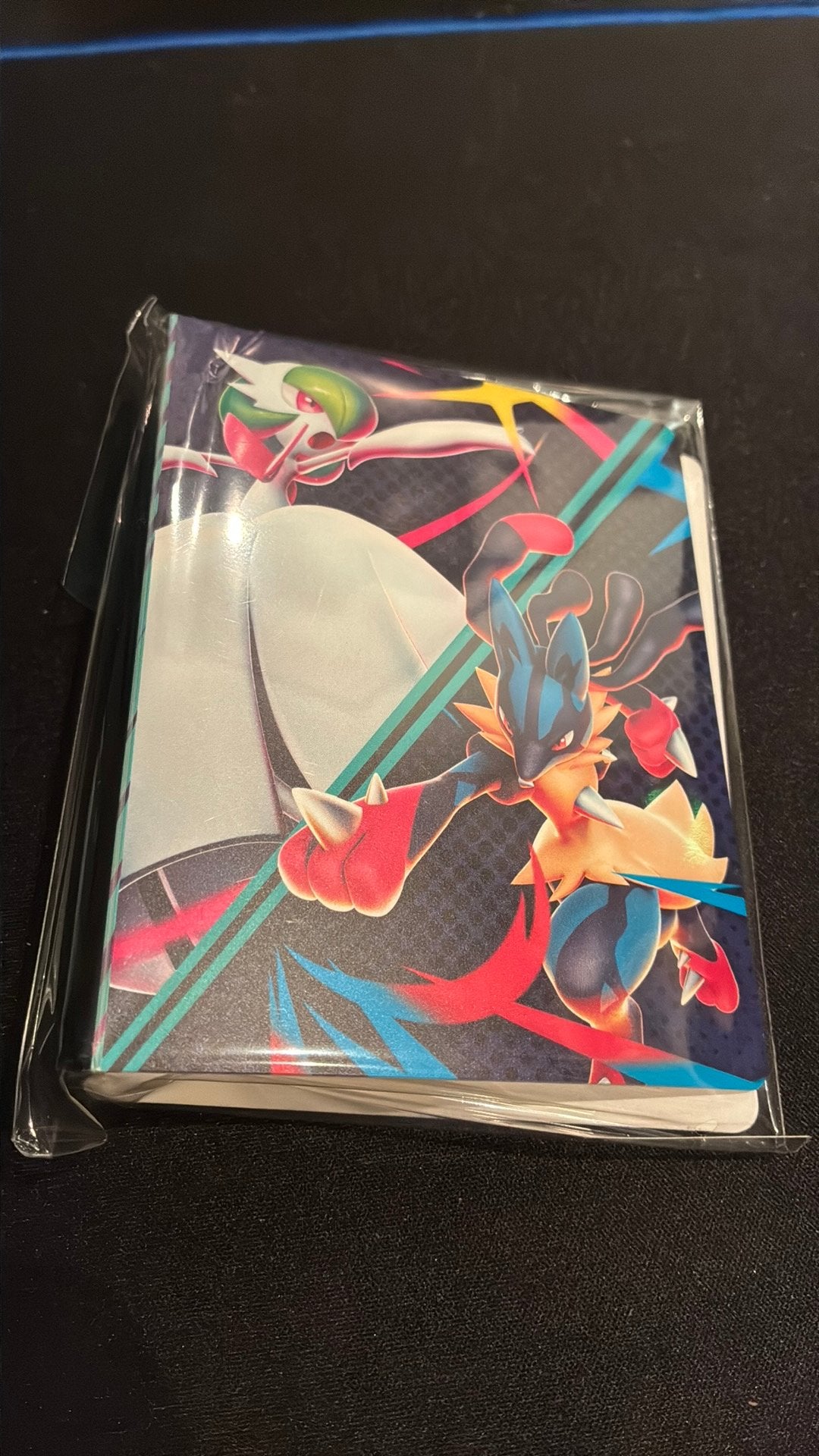 Klein pokemon mapje (binder), Hobby en Vrije tijd, Verzamelkaartspellen | Pokémon, Ophalen of Verzenden, Nieuw, Sleeves of Kaarthoesjes