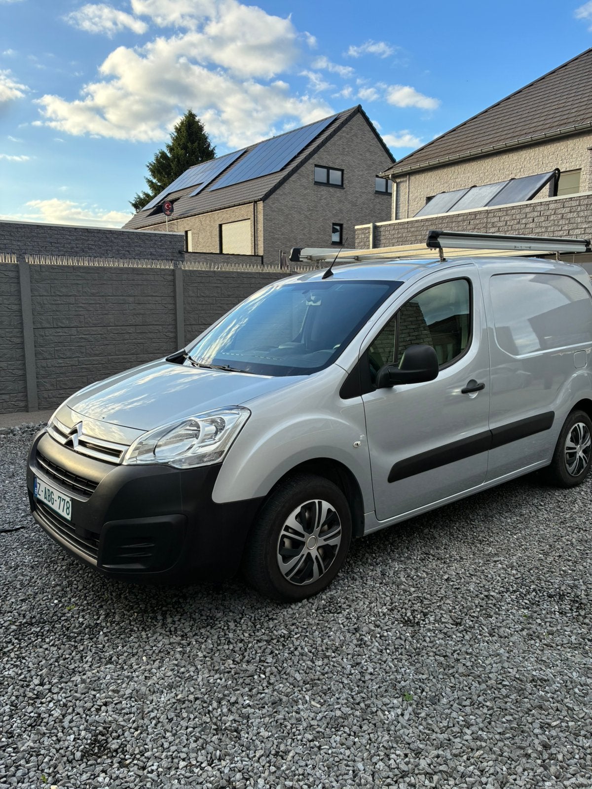 Citroen berlingo 2018 euro 6B nieuwe distributieriem‼️, Voorwielaandrijving, 4 deurs, Stof, 4 cilinders