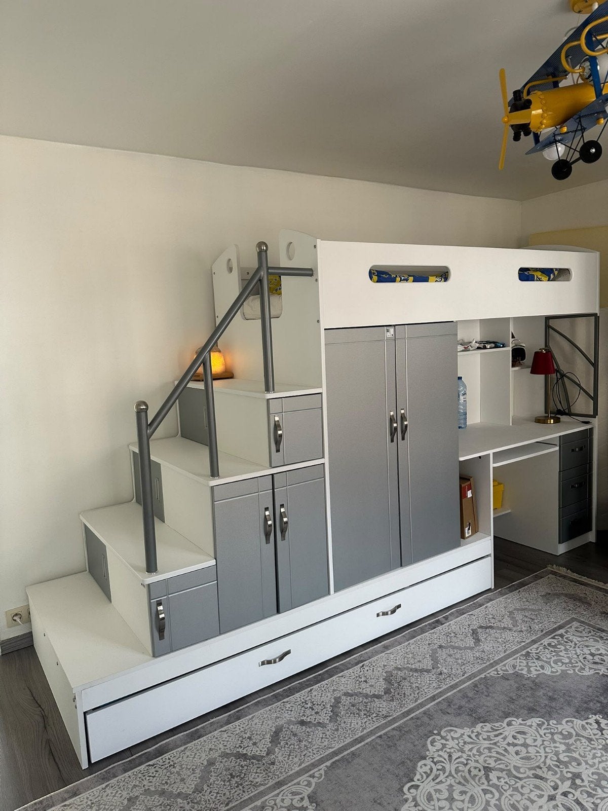 Hoogslaper met bureau splinternieuw

wegens Verhuizen, Huis en Inrichting, Ophalen, Hoogslaper