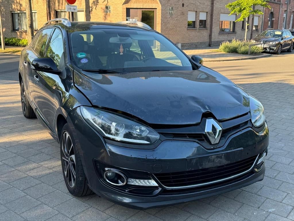 Renault Megane 1.2 benzine 150dkm bj 2015 Airco/ Navi/ Camer, Voorwielaandrijving, Parkeersensor, 4 cilinders, Leder en Stof