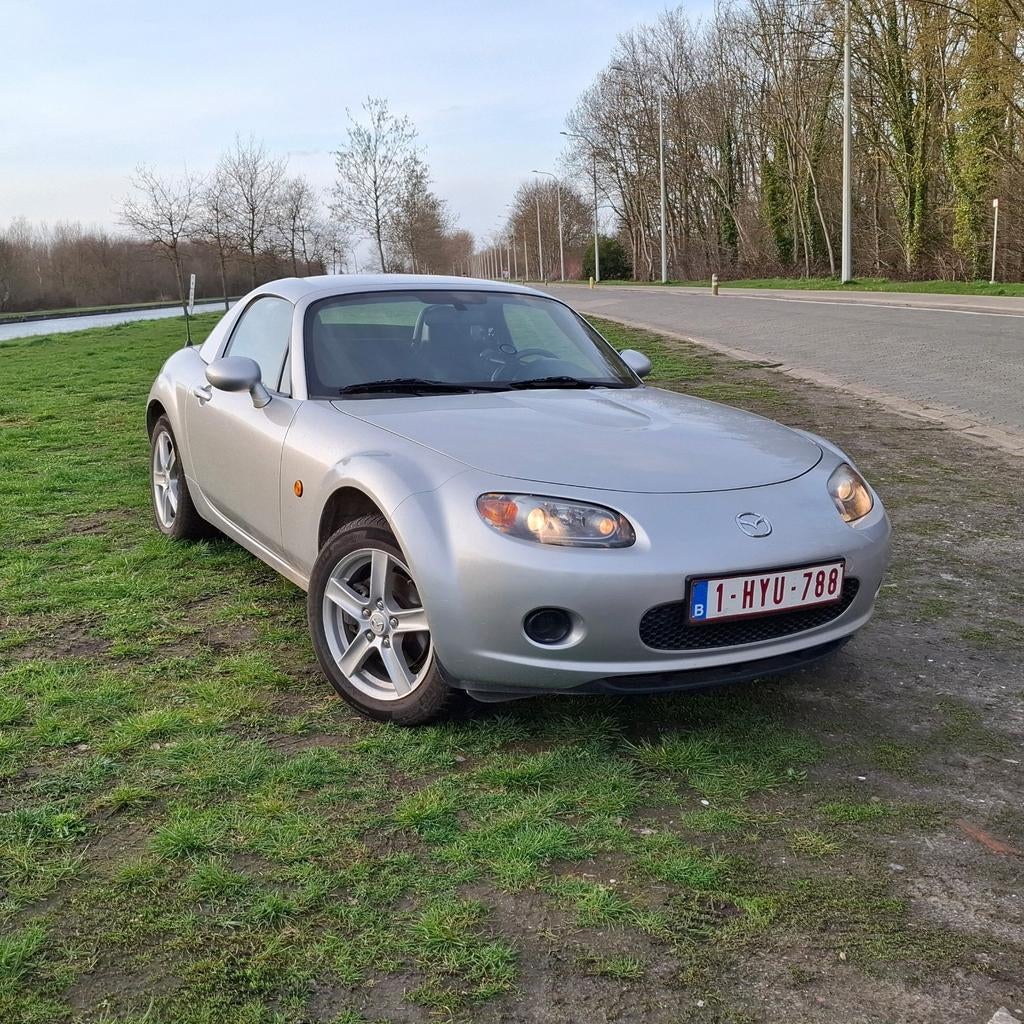 MAZDA MX5 avec toit rigide amovible d'origine, Autos, Cuir, Argent ou Gris, Achat, 174 g/km