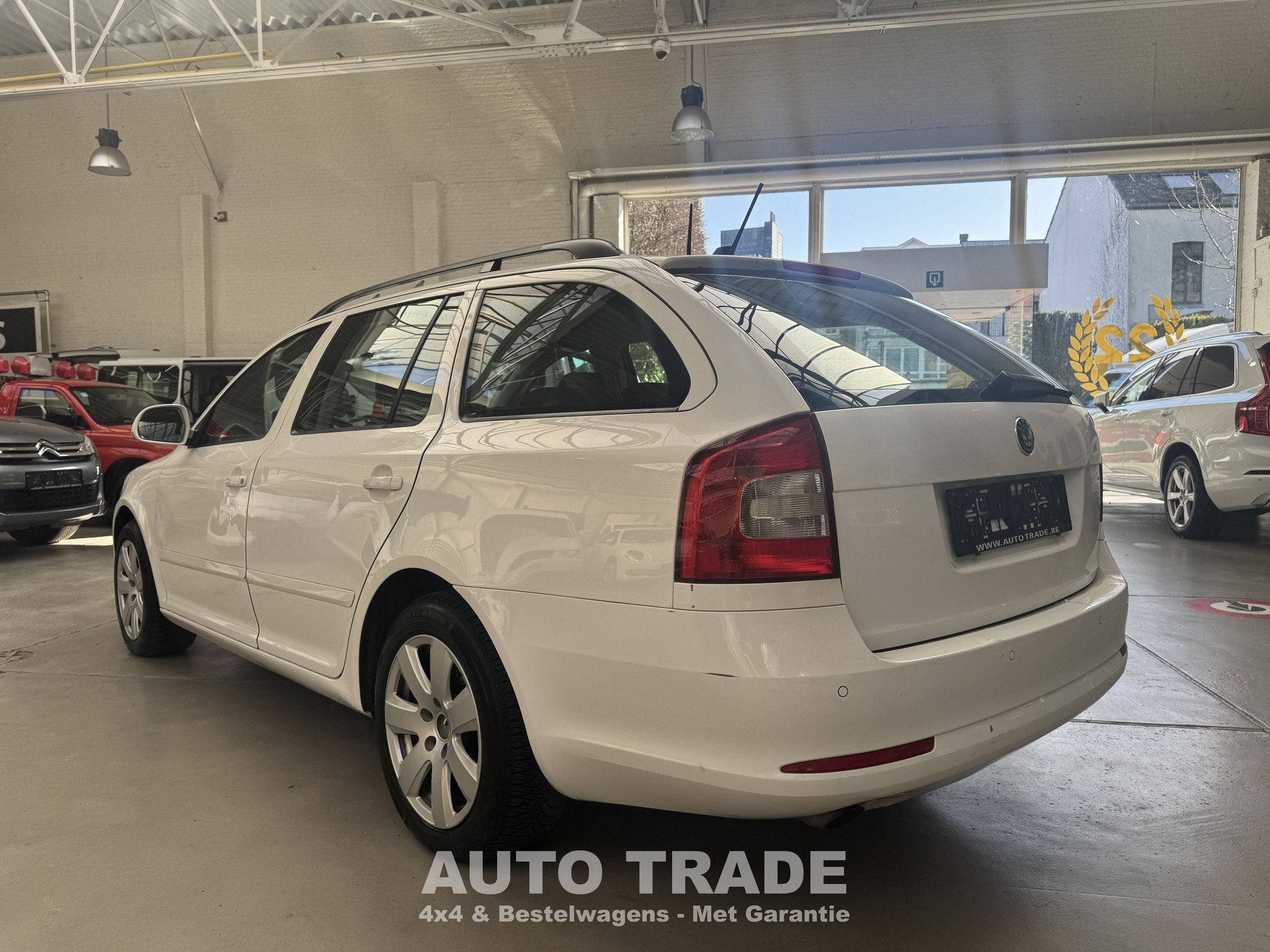 Skoda Octavia 1.6 Diesel | Airco | Sensoren | Cruise control, Auto's, Skoda, Voorwielaandrijving, Euro 5, 105 pk, Gebruikt