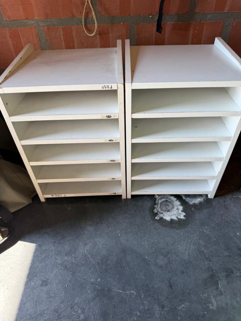 Twee houten kastjes, Antiquités & Art, Antiquités | Meubles | Armoires, Enlèvement