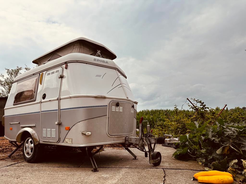 Eriba Touring Puck GT 120 caravan te koop < 750kg . Netjes!, Caravans en Kamperen, Caravans, Standaardzit, Schokbreker, Tot en met 3