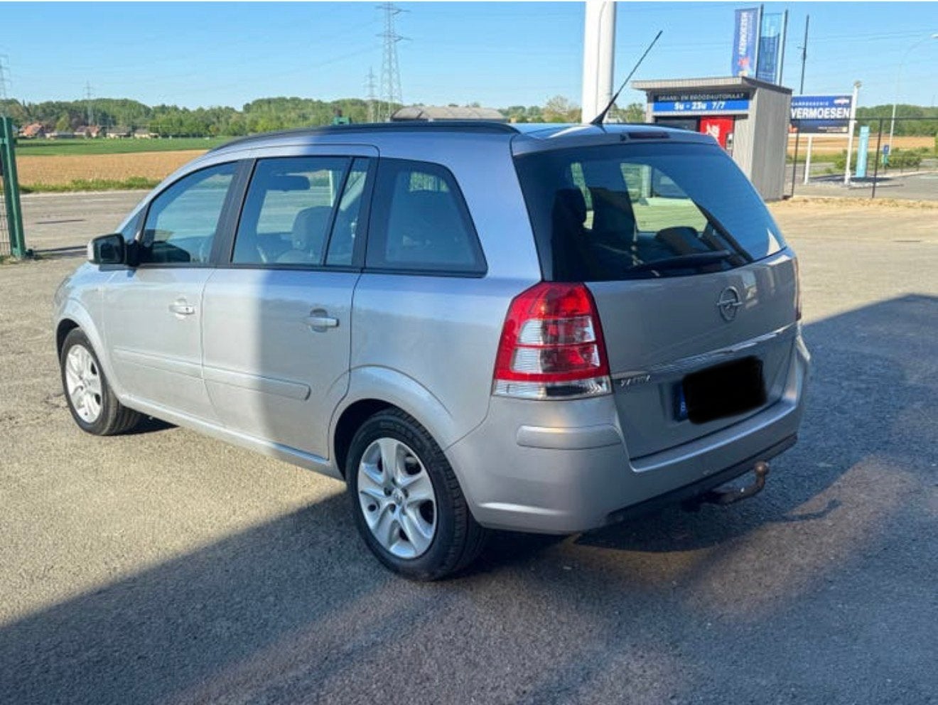 Opel Zafira 1.6 essence Airco 7 places LEZ OK, Autos, Argent ou Gris, Achat, Entreprise, Boîte manuelle