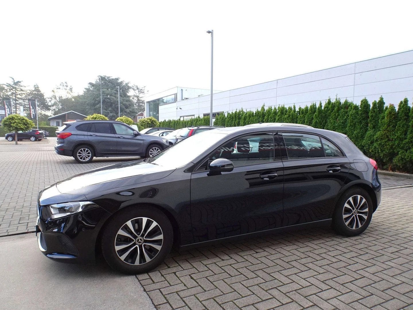 Mercedes-Benz A-CLASS 180 Business Solution WIDESCREEEN,CAME, Auto's, 100 kW, Stof, Gebruikt, 4 cilinders