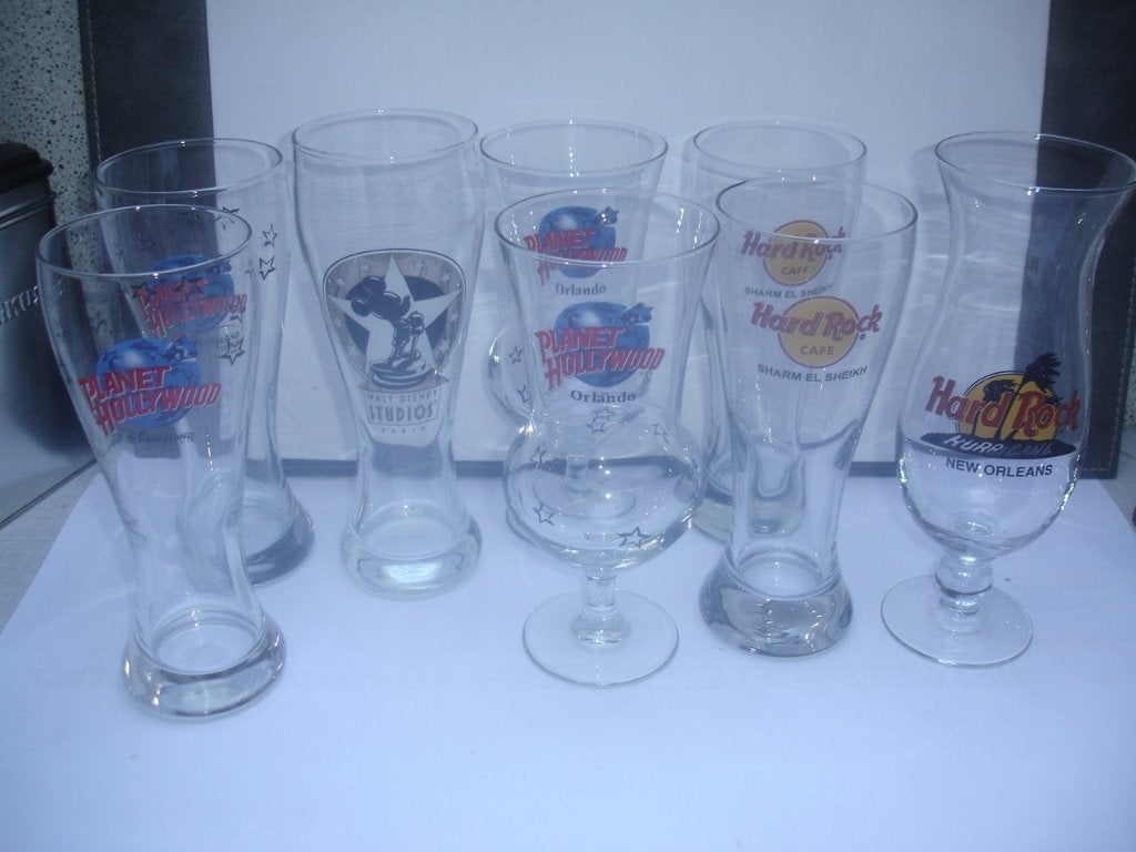 Hard Rock Café, Hollywood Planet, Disney bierglazen, € 3,00, Verzamelen, Glas en Drinkglazen, Ophalen of Verzenden, Zo goed als nieuw